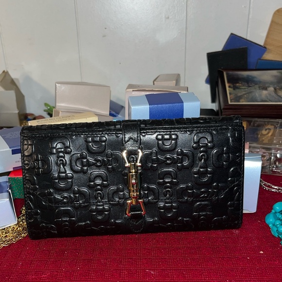 Gucci vintage embossed Leather large wallet excellent condition!!! - Picture 1 of 16